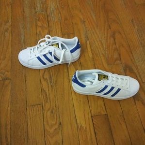 NWOT Superstar ADIDAS